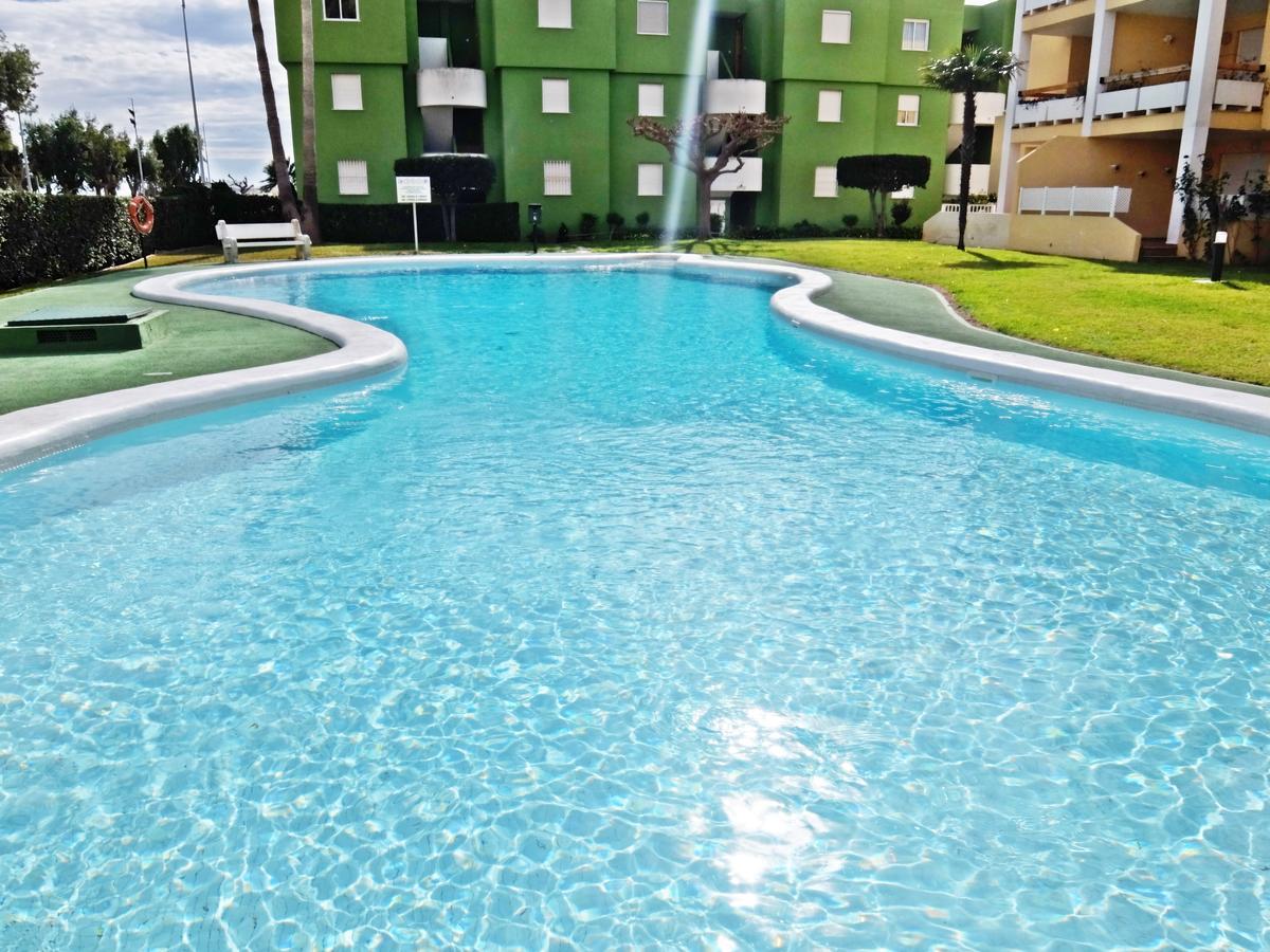 Los Juncos Apartamentos - Solo Familias أوليفا المظهر الخارجي الصورة
