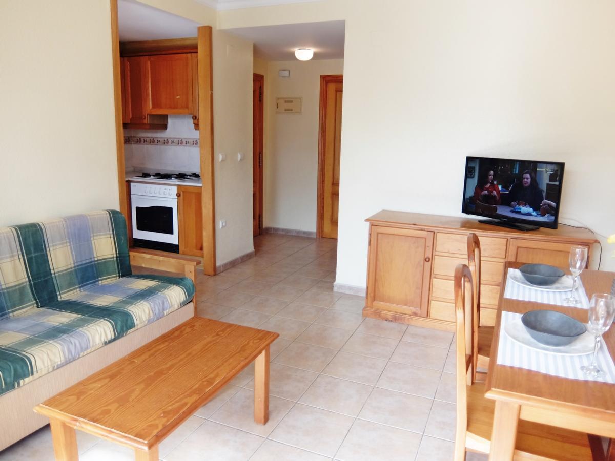 Los Juncos Apartamentos - Solo Familias أوليفا المظهر الخارجي الصورة
